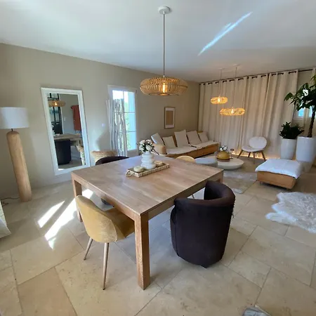 Charre Mas Provencal Avec Piscine Privee Villa
